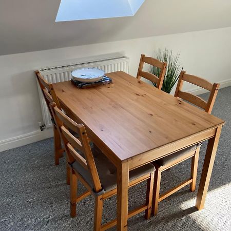 Swanage Holiday Penthouse Apartment, Moments From Beach And Town, On Site Parking, Fast Wifi, Sleeps Up To 6, Rated Exceptional Extérieur photo