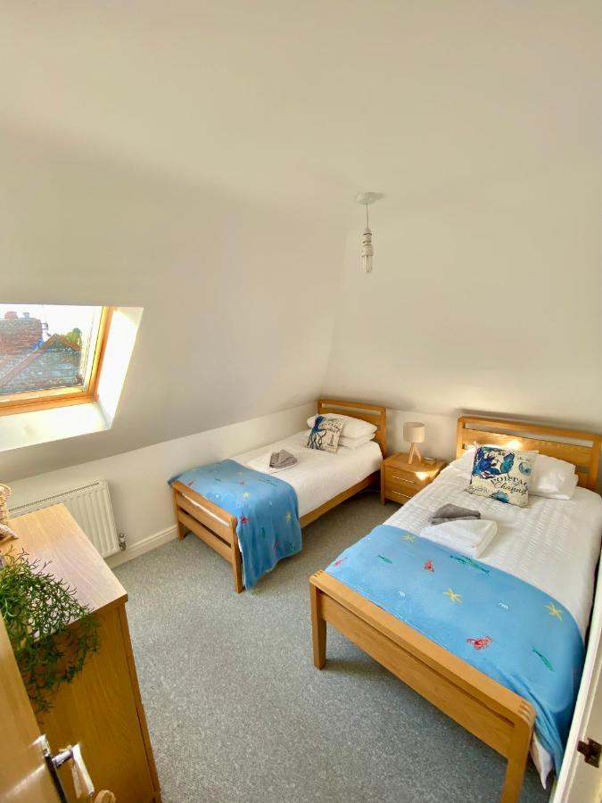 Swanage Holiday Penthouse Apartment, Moments From Beach And Town, On Site Parking, Fast Wifi, Sleeps Up To 6, Rated Exceptional Extérieur photo